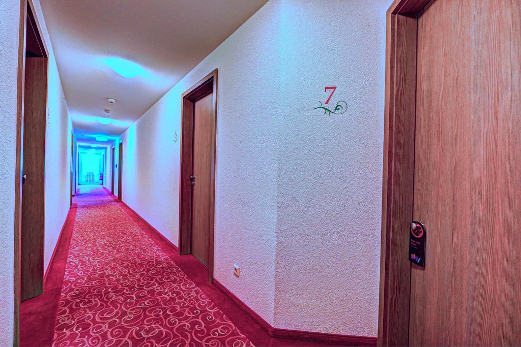 Hotel Restaurant Schwoerer Ленцкирх Экстерьер фото