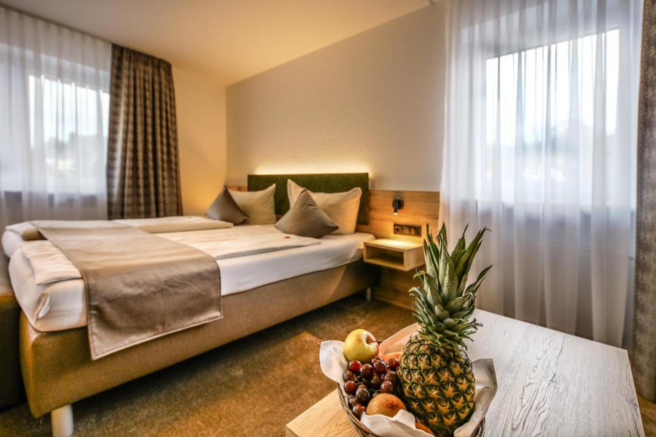 Hotel Restaurant Schwoerer Ленцкирх Экстерьер фото