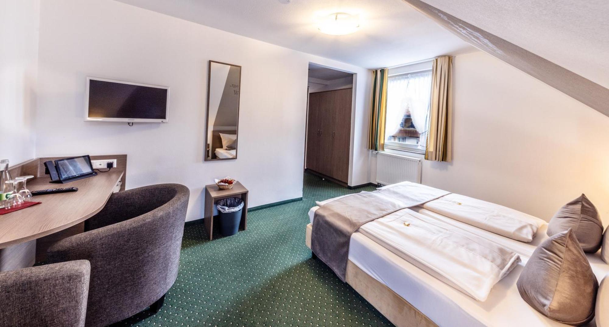 Hotel Restaurant Schwoerer Ленцкирх Экстерьер фото